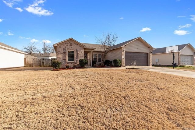 207 Plum Drive, Austin, AR 72007