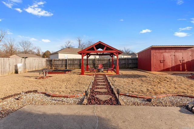 207 Plum Drive, Austin, AR 72007