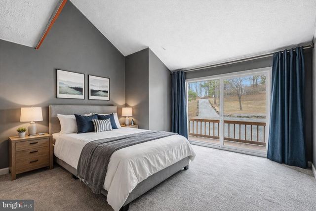 245 ATWOOD DR, Gerrardstown, WV 25420