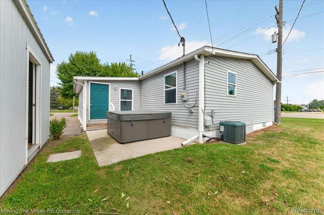 40 Owen Street, Belleville, MI 48111