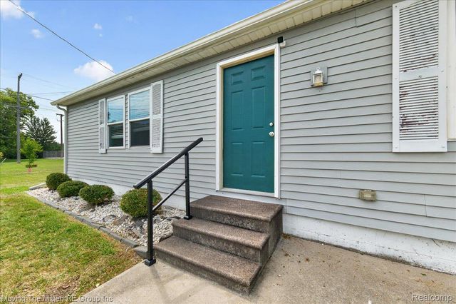 40 Owen Street, Belleville, MI 48111