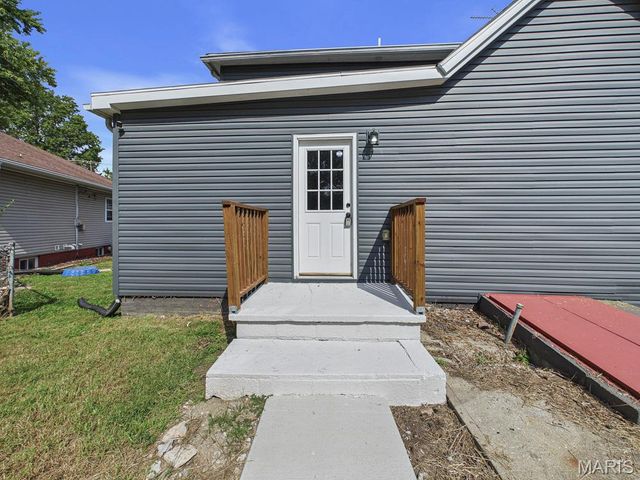 710 East Clay Street, Collinsville, IL 62234