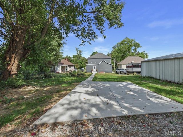 710 East Clay Street, Collinsville, IL 62234