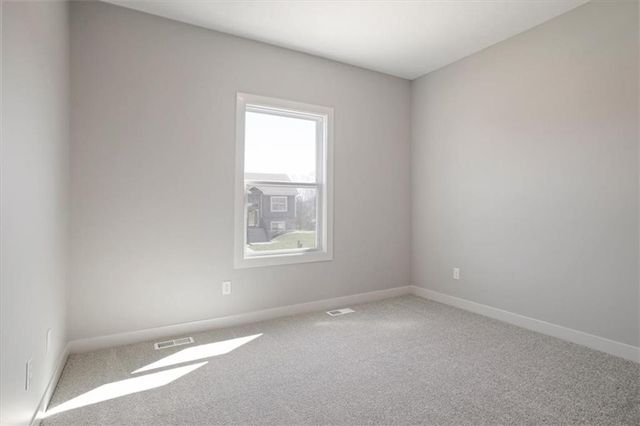 18408 Rock Creek Drive N, Smithville, MO 64089