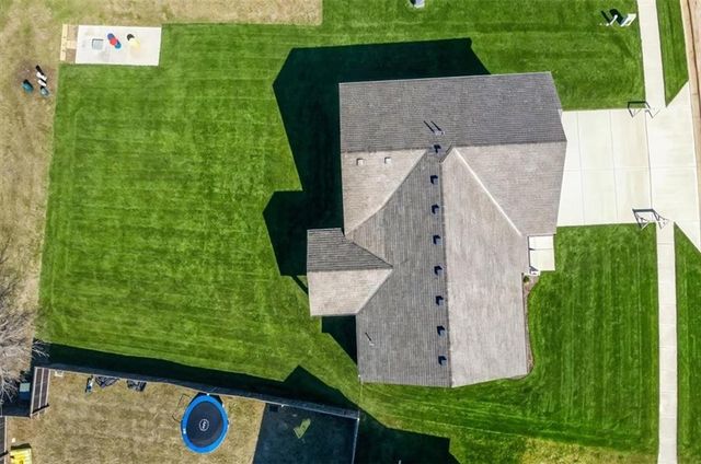 18408 Rock Creek Drive N, Smithville, MO 64089