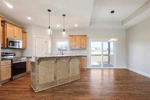 18408 Rock Creek Drive N, Smithville, MO 64089