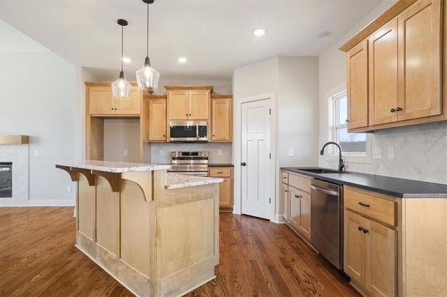 18408 Rock Creek Drive N, Smithville, MO 64089