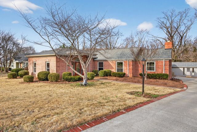 247 Cherokee Trl, Clarksville, TN 37043