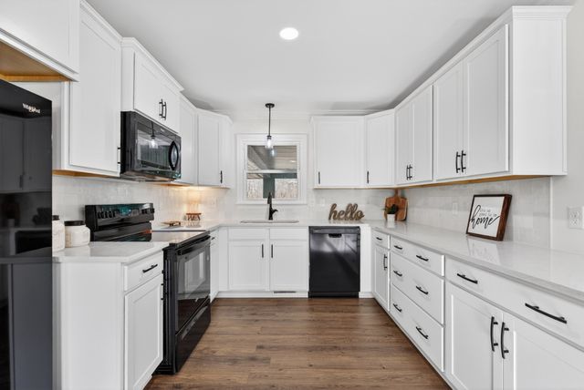 247 Cherokee Trl, Clarksville, TN 37043