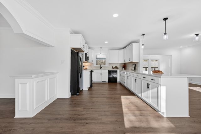 247 Cherokee Trl, Clarksville, TN 37043