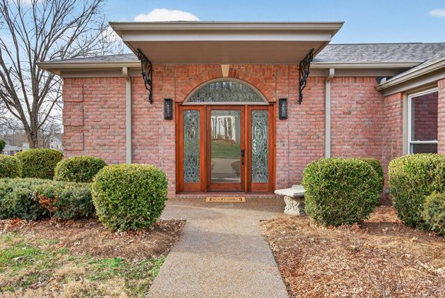 247 Cherokee Trl, Clarksville, TN 37043