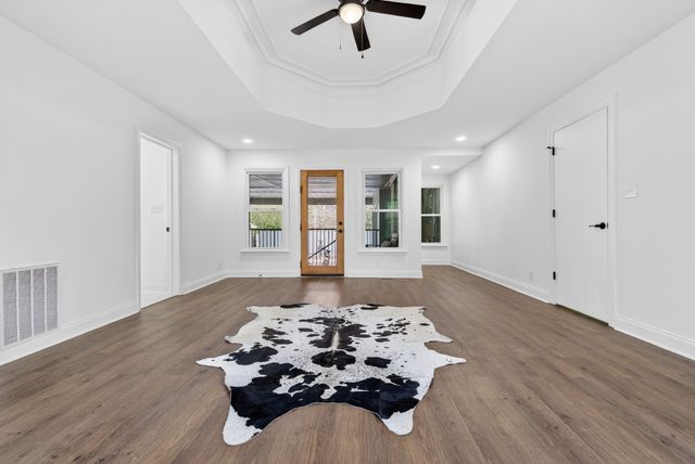 247 Cherokee Trl, Clarksville, TN 37043