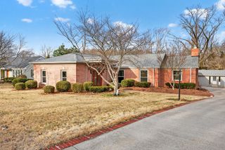 247 Cherokee Trl, Clarksville, TN 37043