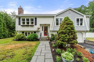 149 Sandy Pond Rd, Ayer, MA 01432