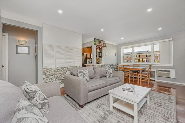 150-54 Melbourne Avenue 257A, Flushing, NY 11367