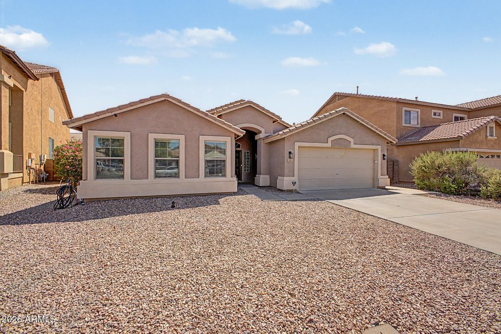8013 W CORDES Road, Phoenix, AZ 85043 — exterior