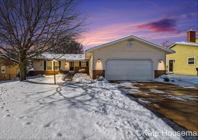 1921 Camille Drive SE, Grand Rapids, MI 49546
