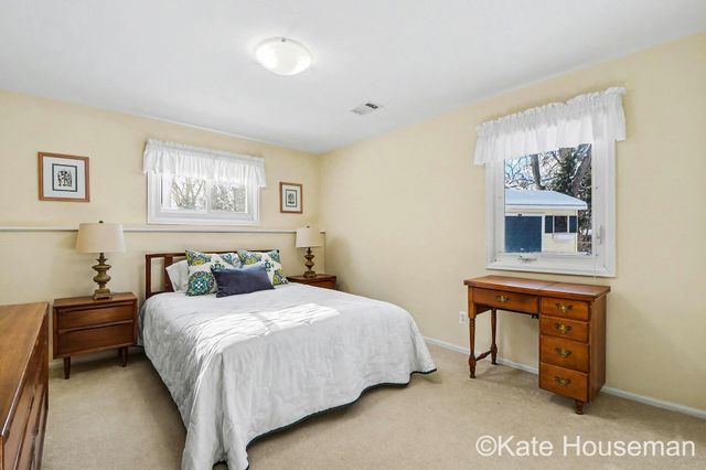 1921 Camille Drive SE, Grand Rapids, MI 49546