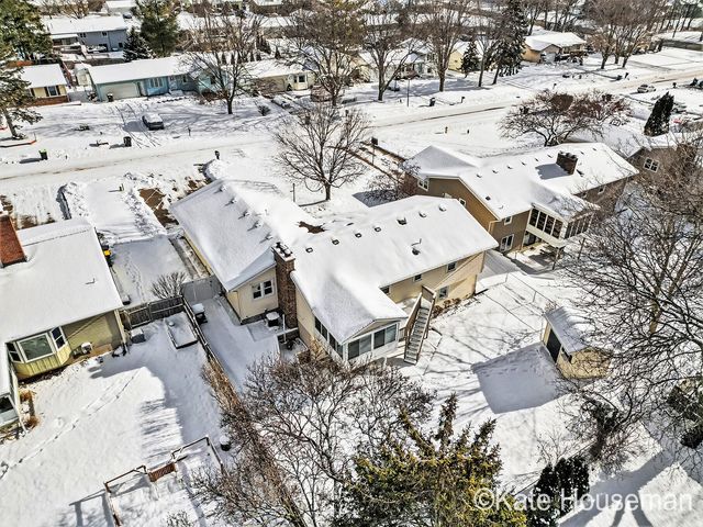 1921 Camille Drive SE, Grand Rapids, MI 49546