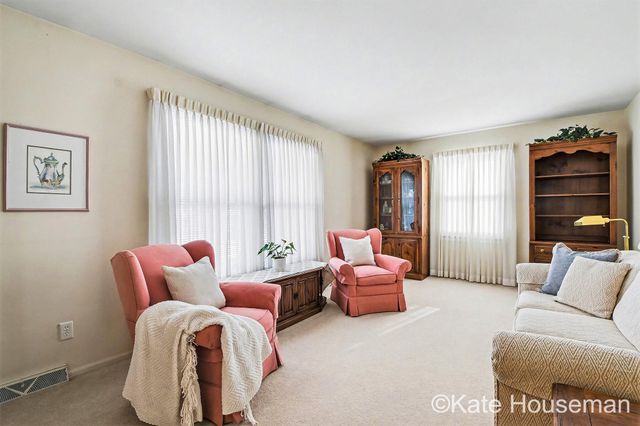 1921 Camille Drive SE, Grand Rapids, MI 49546