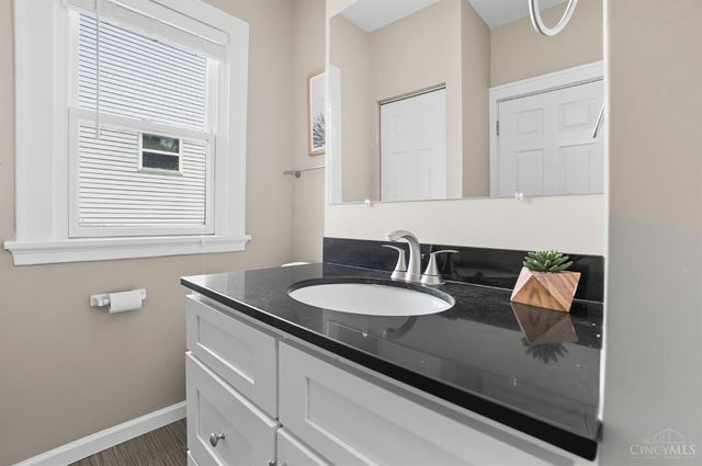 7238 Osceola Drive, Madeira, OH 45243