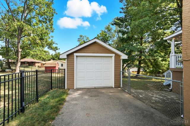 7238 Osceola Drive, Madeira, OH 45243