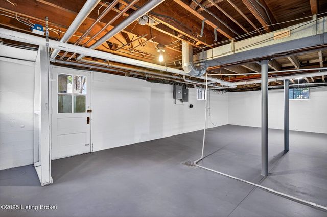 2325 Broadmeade Rd 1, Louisville, KY 40205