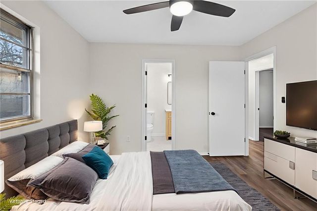 2006 N Plymouth Road, Independence, MO 64058