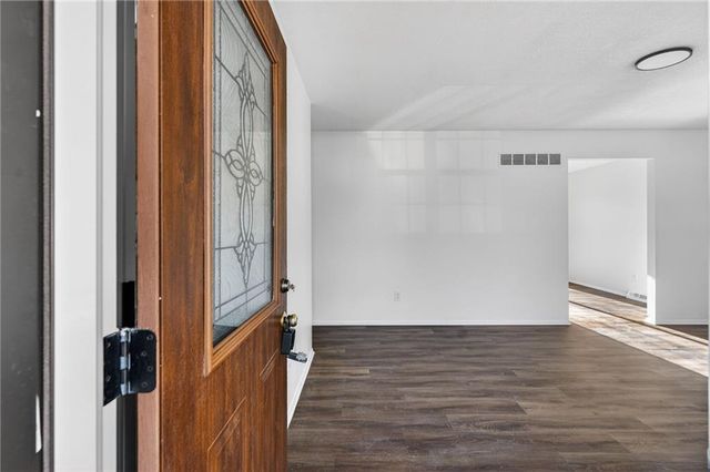 2006 N Plymouth Road, Independence, MO 64058