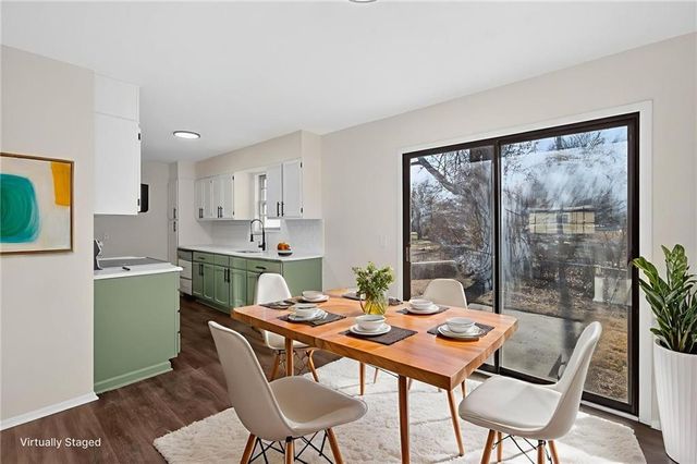 2006 N Plymouth Road, Independence, MO 64058