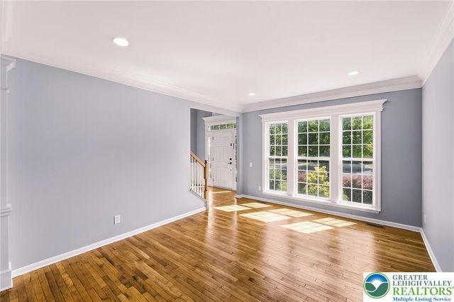 2224 Pembrooke Drive, Lower Macungie Twp, PA 18062