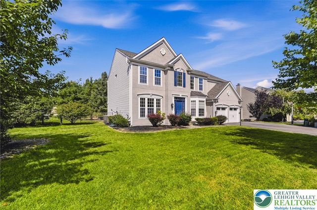 2224 Pembrooke Drive, Lower Macungie Twp, PA 18062