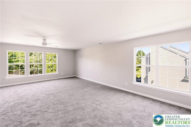 2224 Pembrooke Drive, Lower Macungie Twp, PA 18062