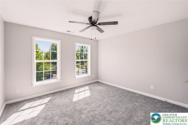 2224 Pembrooke Drive, Lower Macungie Twp, PA 18062
