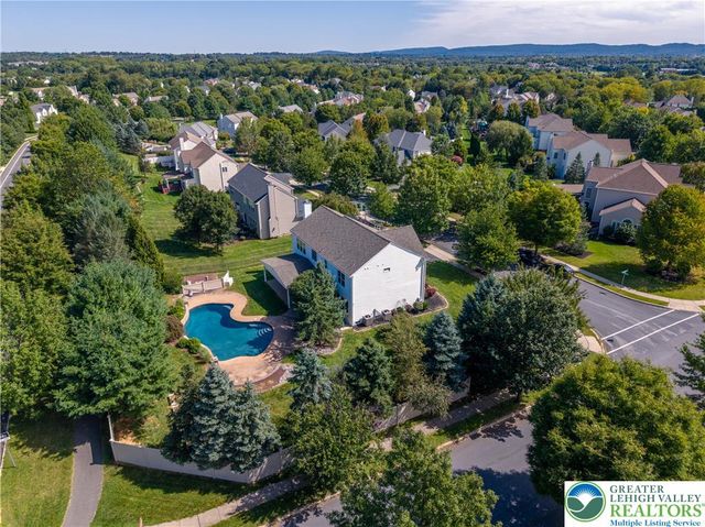 2224 Pembrooke Drive, Lower Macungie Twp, PA 18062