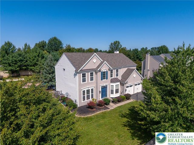 2224 Pembrooke Drive, Lower Macungie Twp, PA 18062