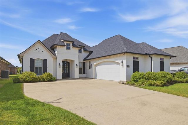 3755 Willow Lake Drive, Lake Charles, LA 70605