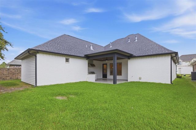 3755 Willow Lake Drive, Lake Charles, LA 70605