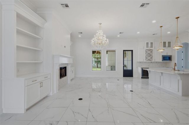 3755 Willow Lake Drive, Lake Charles, LA 70605