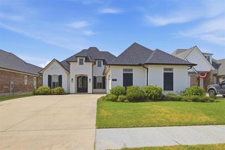 3755 Willow Lake Drive, Lake Charles, LA 70605