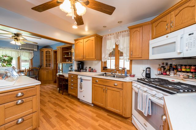 2823 27th Street, Zion, IL 60099