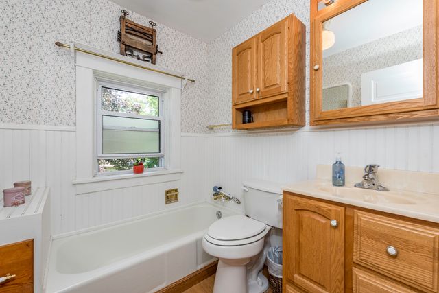 2823 27th Street, Zion, IL 60099