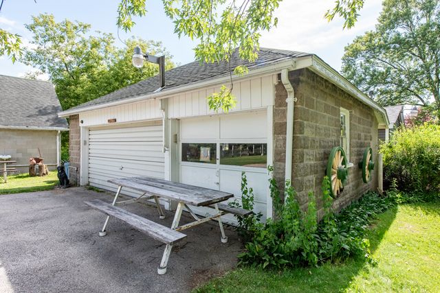 2823 27th Street, Zion, IL 60099