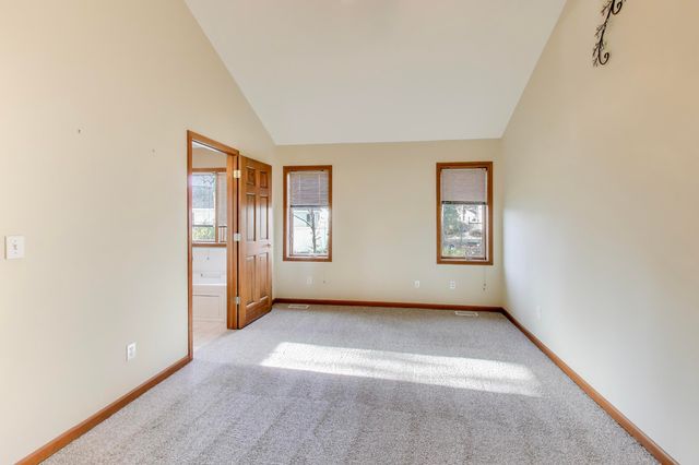 1642 Commodore Lane, Chesterton, IN 46304