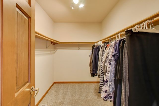 1642 Commodore Lane, Chesterton, IN 46304