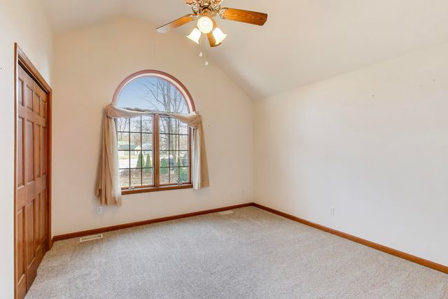 1642 Commodore Lane, Chesterton, IN 46304