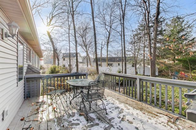 1642 Commodore Lane, Chesterton, IN 46304