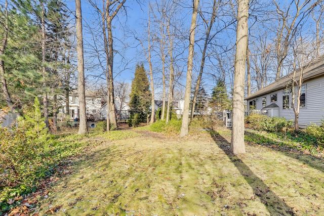 1642 Commodore Lane, Chesterton, IN 46304