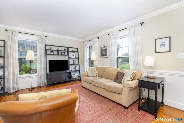 50 Glendale Street, Hamden, CT 06517