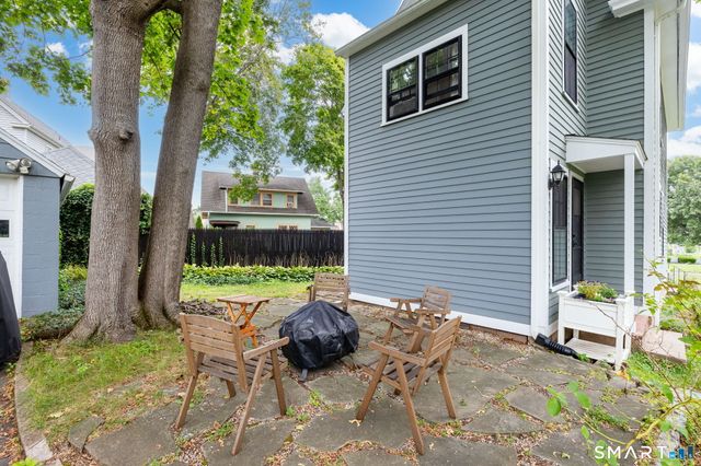 50 Glendale Street, Hamden, CT 06517